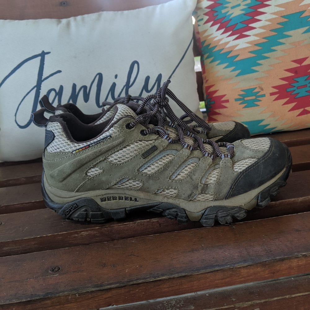 Merrell size 8 - Picture 3 of 5